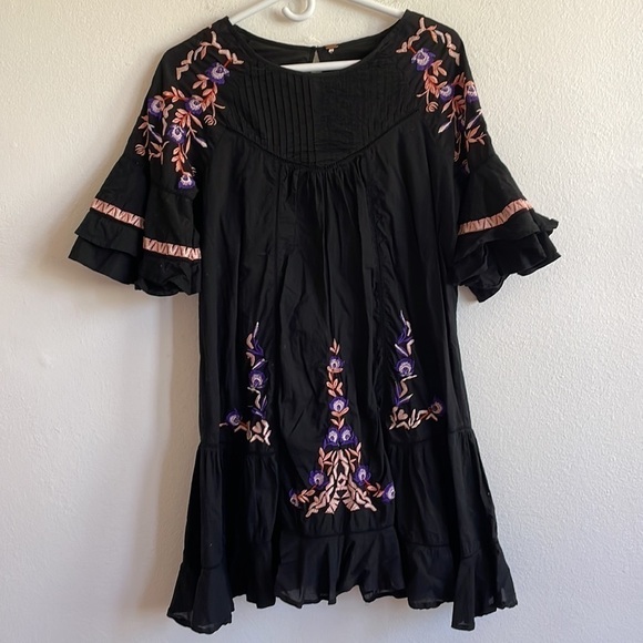 FREE PEOPLE BLACK PAVLO EMBROIDERED DRESS - Picture 4 of 8